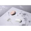 Picture of ASUS MD101 wireless mouse white with scent.